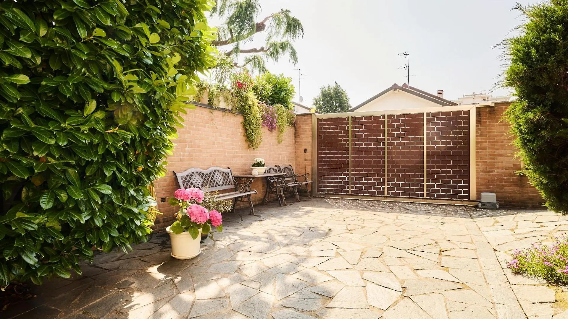 The Peaceful Apartament Close To Milan Trezzano sul Naviglio