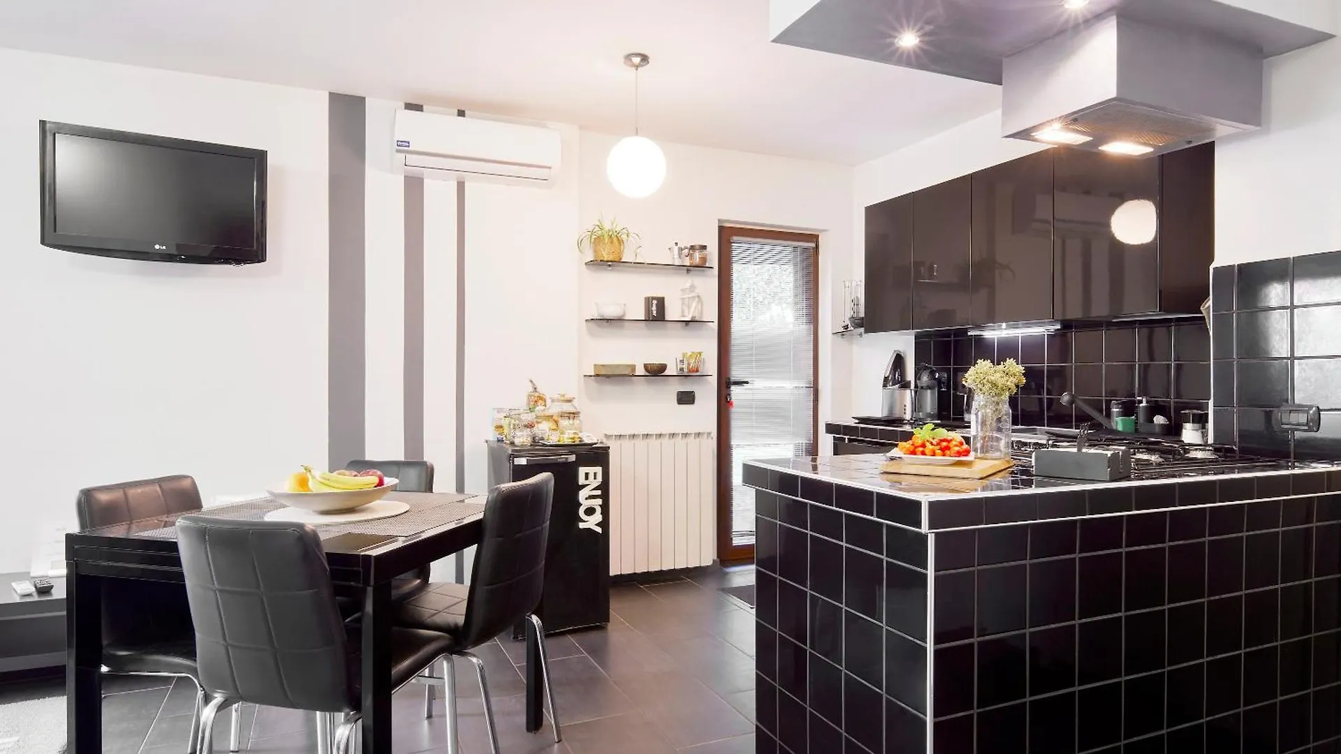 The Peaceful Apartament Close To Milan Trezzano sul Naviglio Bed & Breakfast